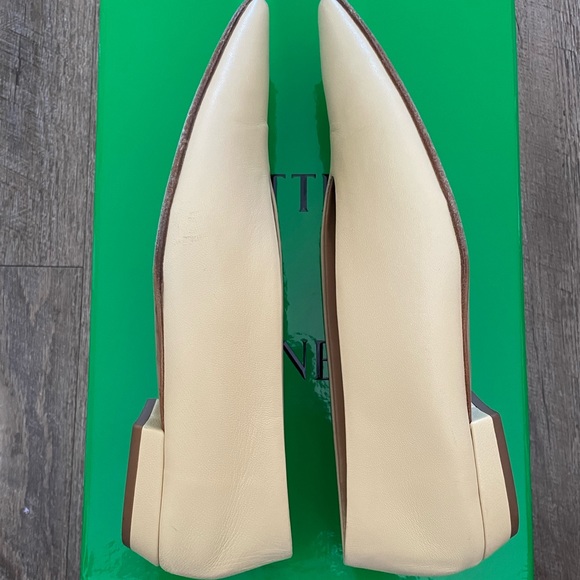 Authentic Bottega Veneta ballerina almond flats shoes in butter - Picture 5 of 12